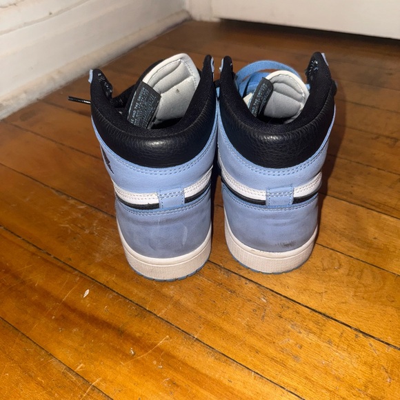 Jordan 1 retro "university blue"
Size 6.5M/8W - Picture 3 of 5